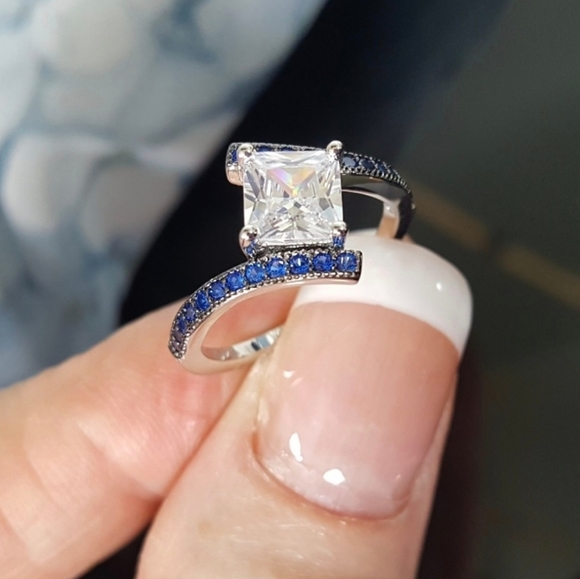 925 Sterling Silver Ring - Picture 2 of 11